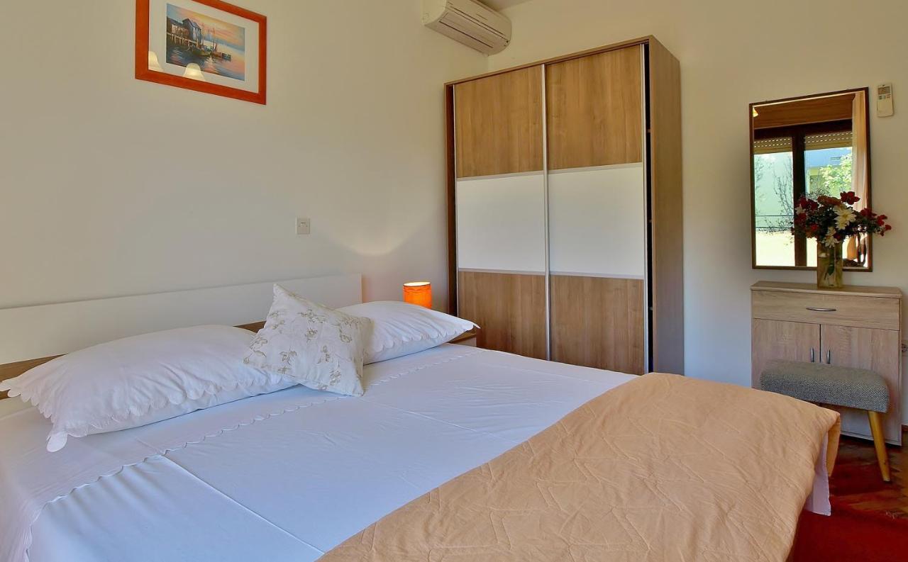 Jaska Anica Apartments Supetarska Draga Exteriér fotografie